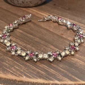 🌸 Vintage Pink and Clear Rhinestone Silver Tone Vintage Bracelet 🌸🥂